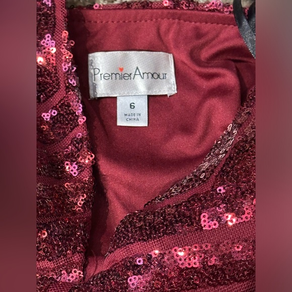 Premier Amour Halter Sequin Jumpsuit . Size 6. Wine Color - Picture 3 of 9